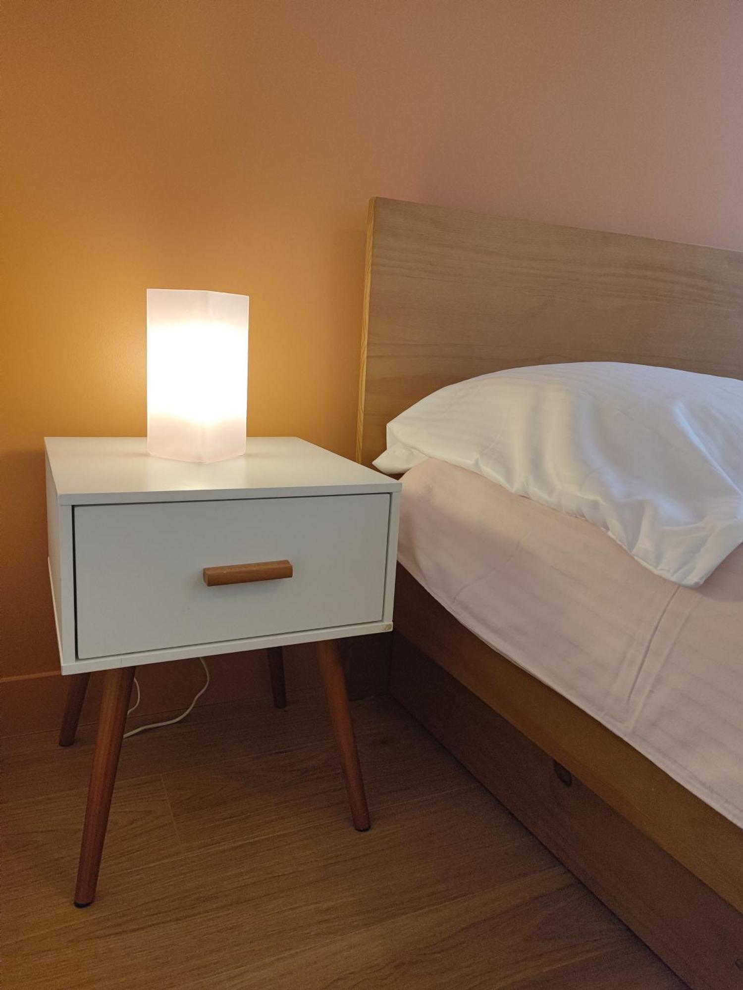Beau Quartier Et Central, Maison Spacieuse Avec Cour, 3 Chambres, 3 Salles De Bains A 10 Min A Pied De La Gare Orléans Dış mekan fotoğraf