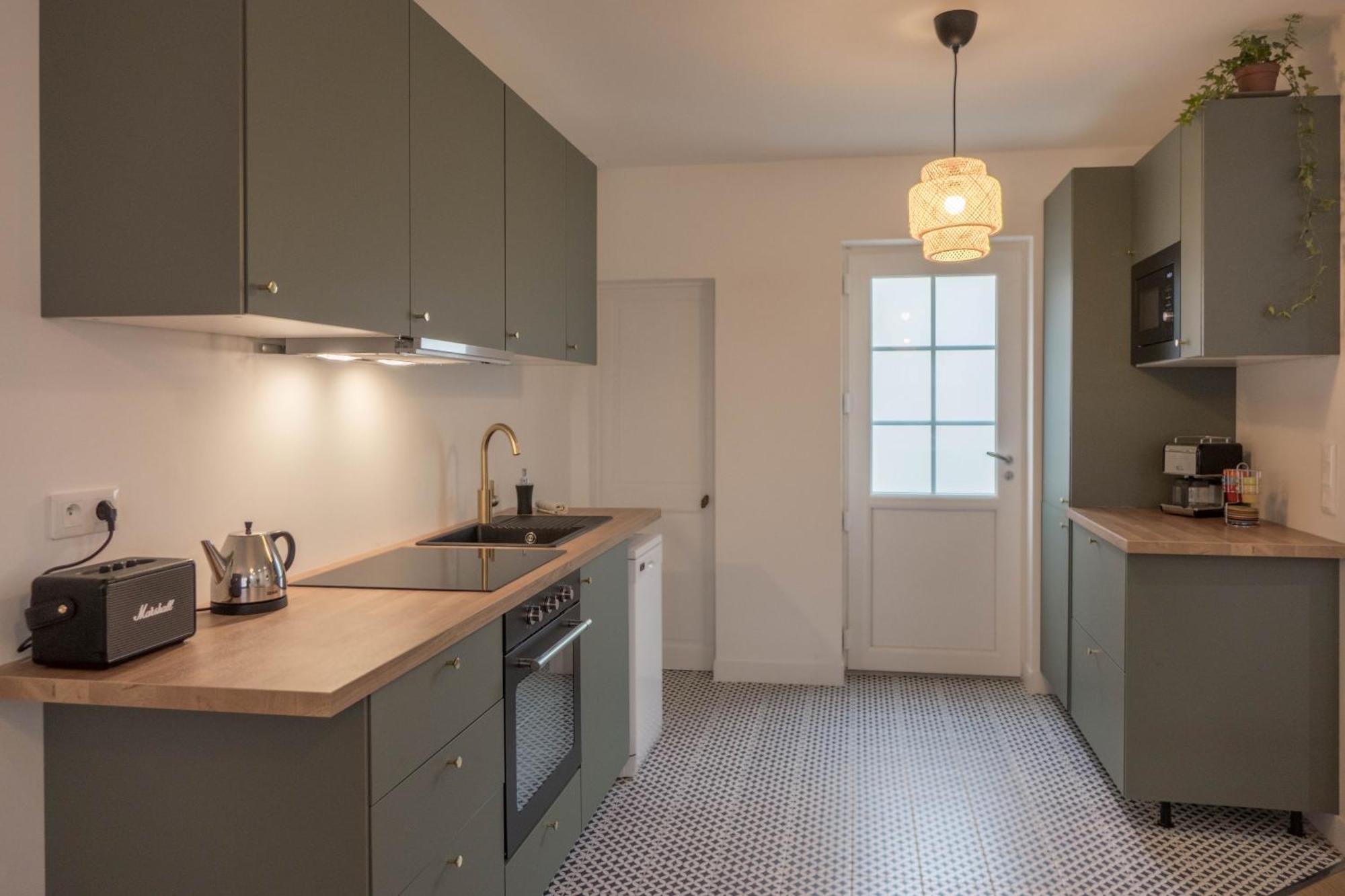 Beau Quartier Et Central, Maison Spacieuse Avec Cour, 3 Chambres, 3 Salles De Bains A 10 Min A Pied De La Gare Orléans Dış mekan fotoğraf